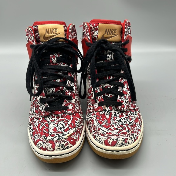 Nike Dunk Sky High Liberty of London Women's Size 6 Red Shoes 529040-600 - Picture 9 of 9